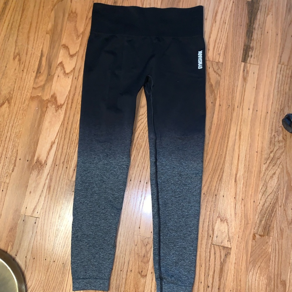 Ombré gym shark leggings! NEVER WORN!